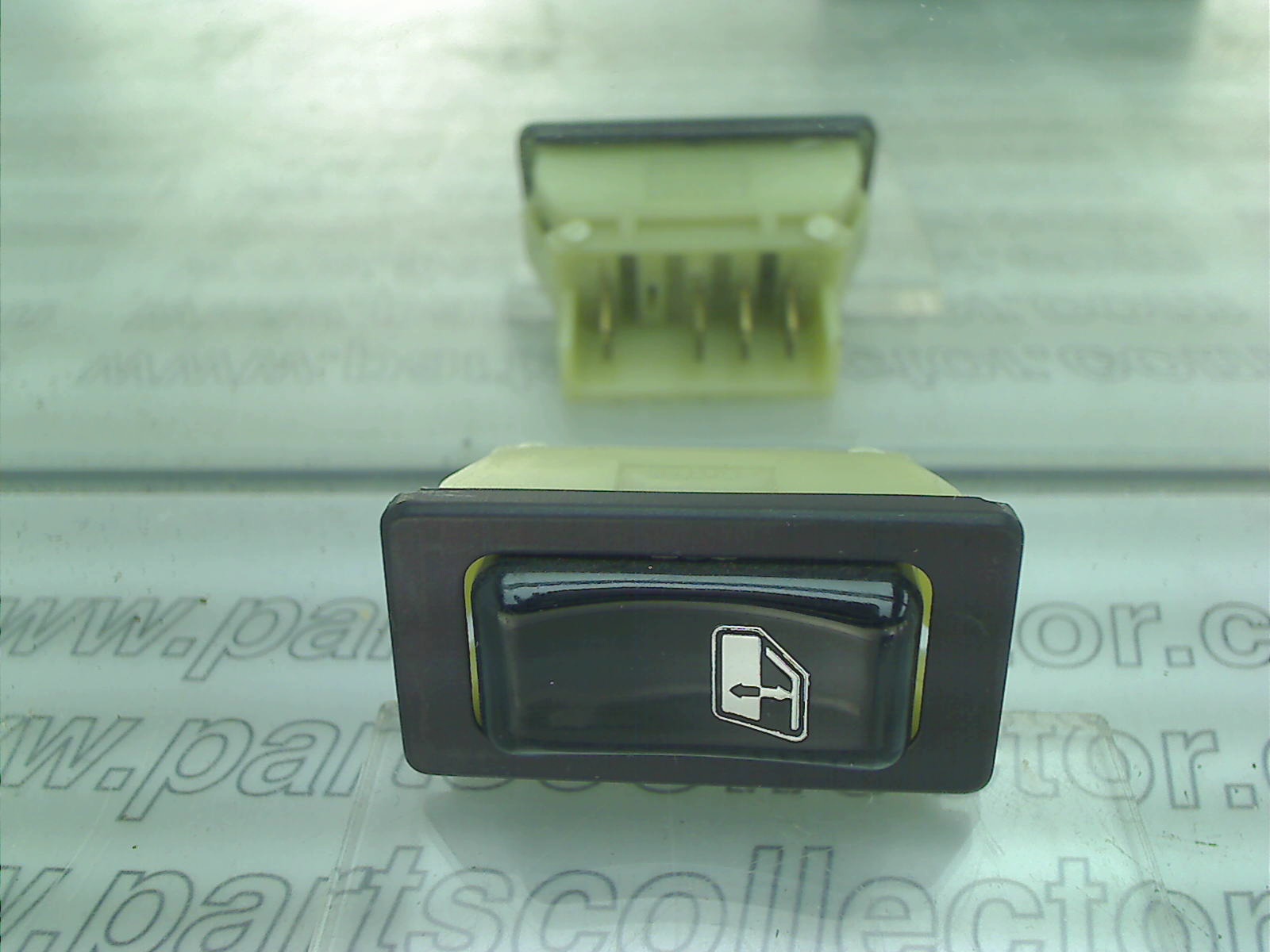 FERRARI 61319200 Electrical system code 4751 compatible with: FERRARI MONDIAL, FERRARI TESTAROSSA